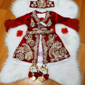 Kiralık bebek kaftan takımı